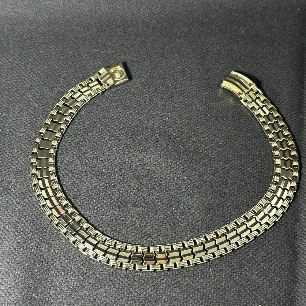 Vintage Sarah Coventry Gold Tone‎ Reversible Turn-A-Bout Wide Necklace, Signed